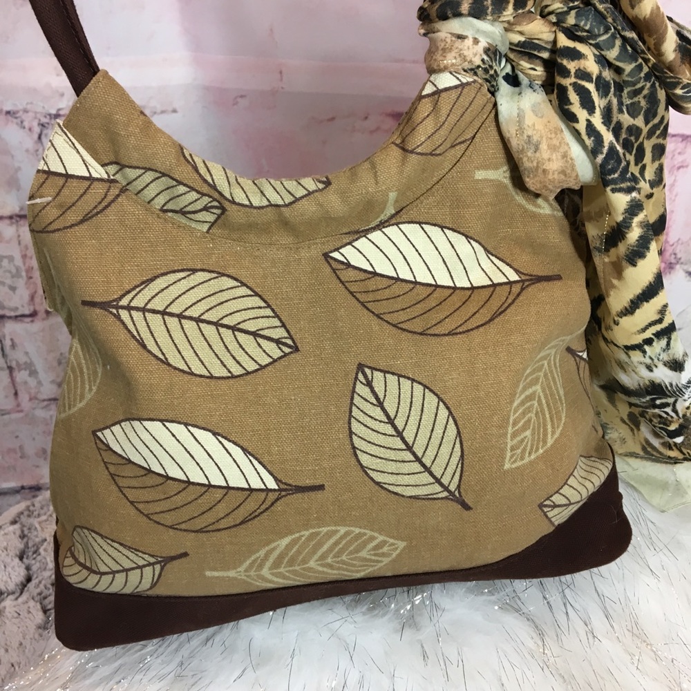 Thirty One Handbag - Picture 4 of 7
